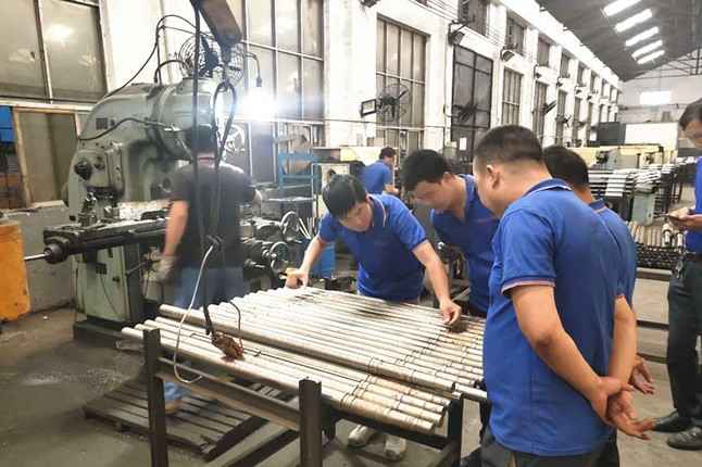 合肥飞扬企业管理体系有限公司每周对各个工序进行质量监督检验的现场。